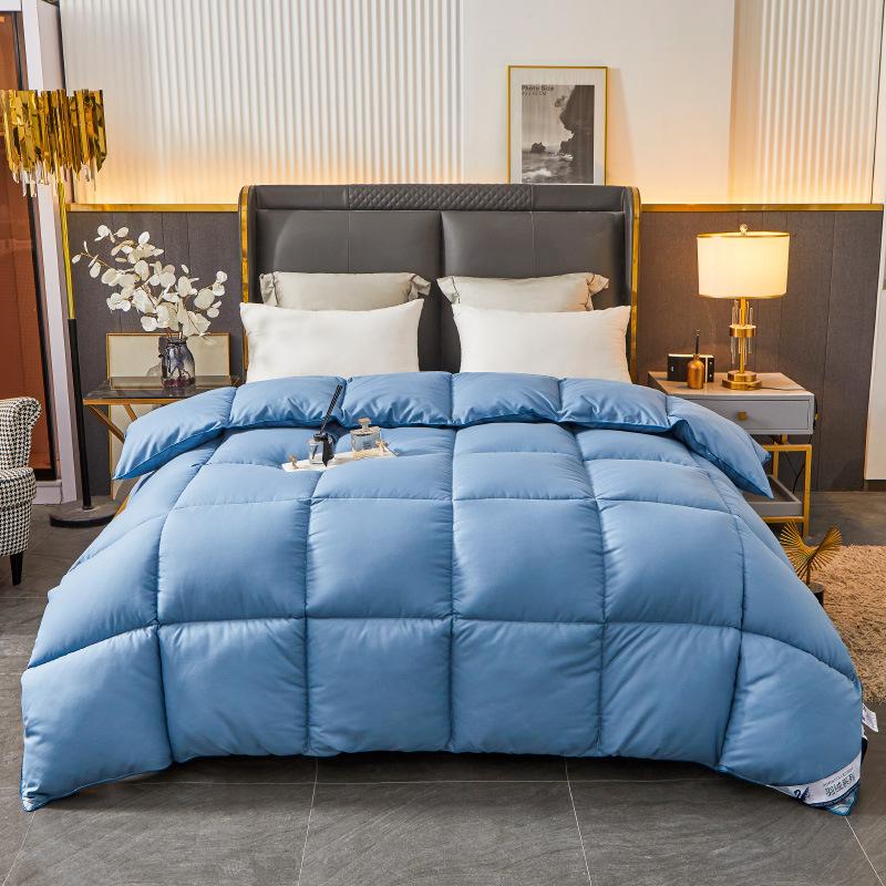 High-Quality Polyester Fiber Duvet, Full Size with Extra Large Double-Sided Black Edging, Featuring Three-Dimensional Box Quilting Technology