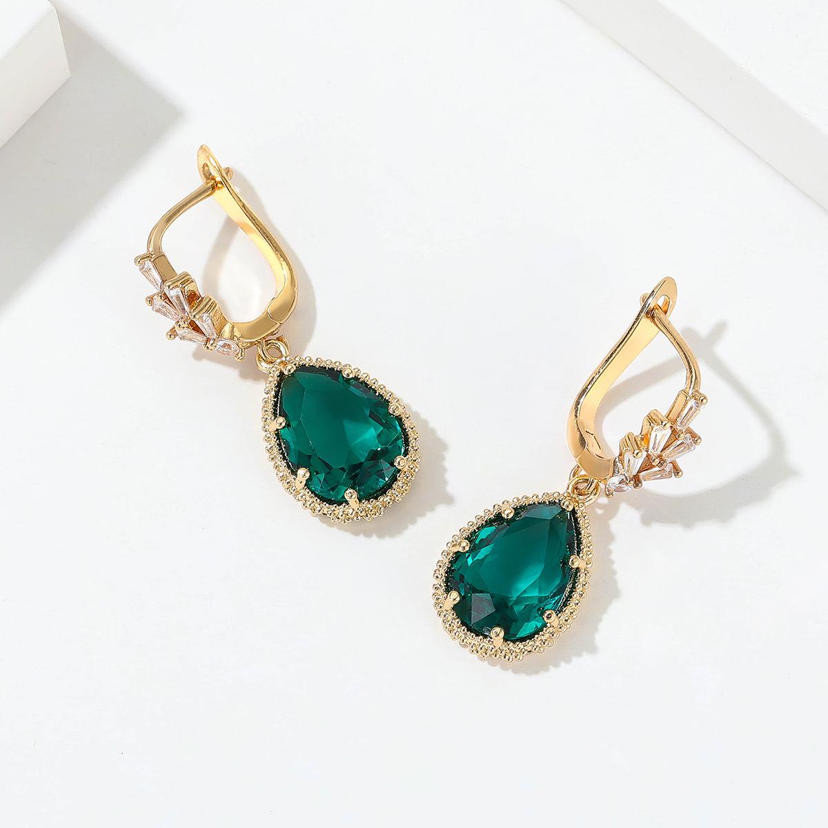 

SODROV Бриллиантовые серьги-подвески с овальным цирконом