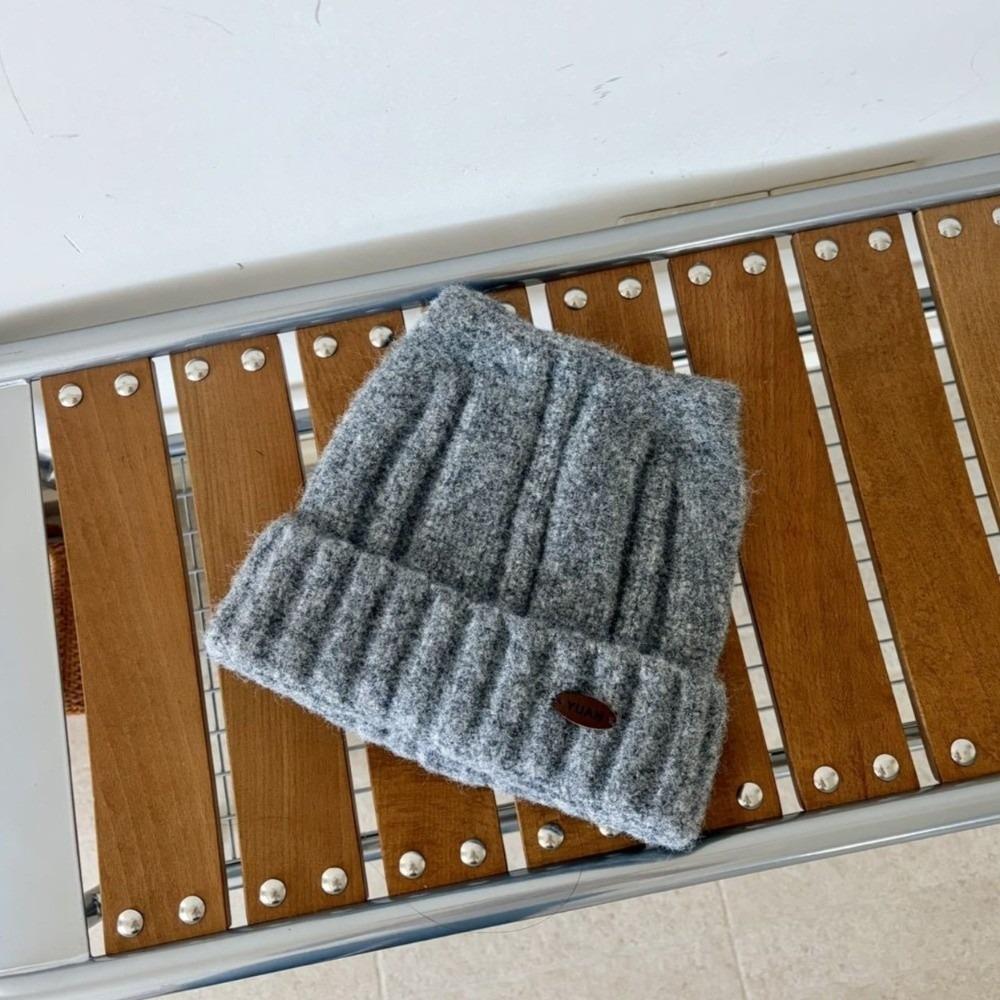 Solid Color Stretchy Beanie Hat Polyester Winter Warm Hat Classic Ribbed Knitted Beanie For Women