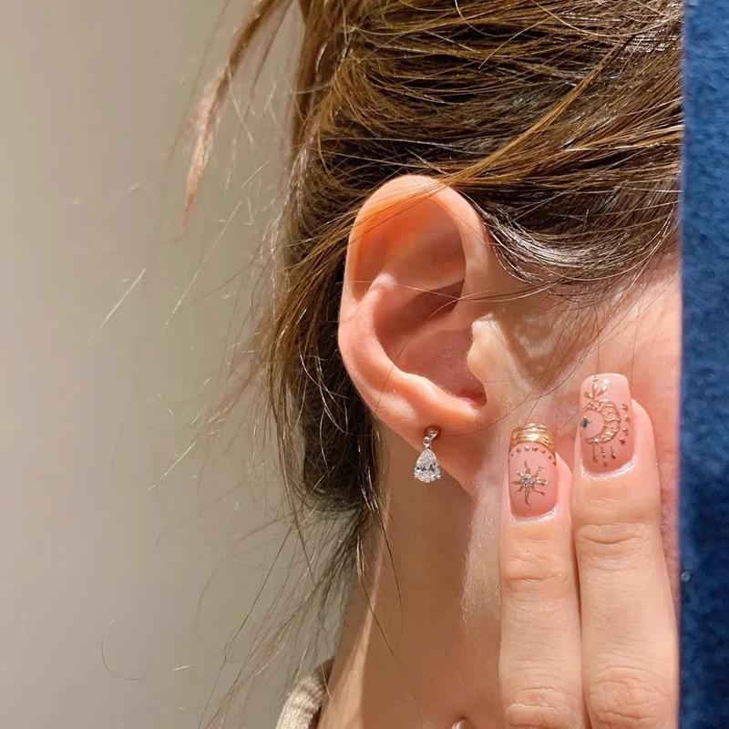 Sparkling Teardrop Tassel Earrings Light Luxury Zircon Earrings Face Slimming High-End Fashion Gift for Girlfriend