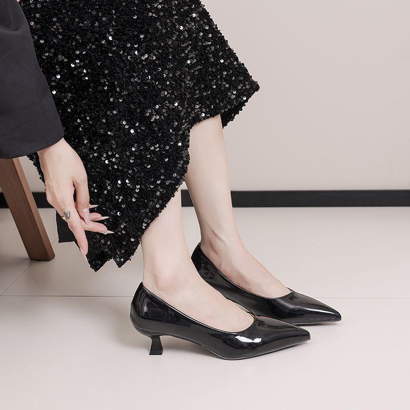 Stylish and elegant shallow mouth pointed head comfortable single shoes women's French retro casual versatile single shoes 2025 spring and summer new