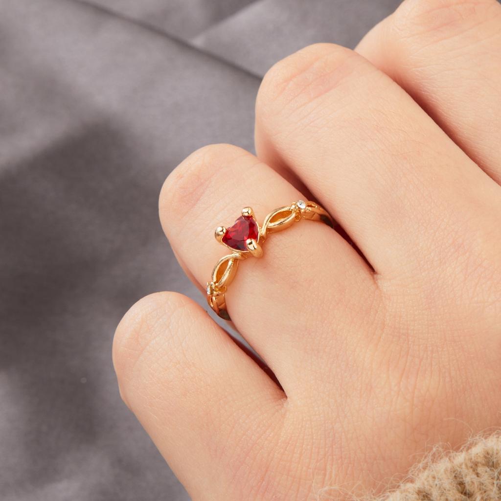 Luxury Exquisite Inlaid Red Zircon Heart Finger Rings For Women Men Temperament Romantic Love Heart Rings Wedding Party Jewelry