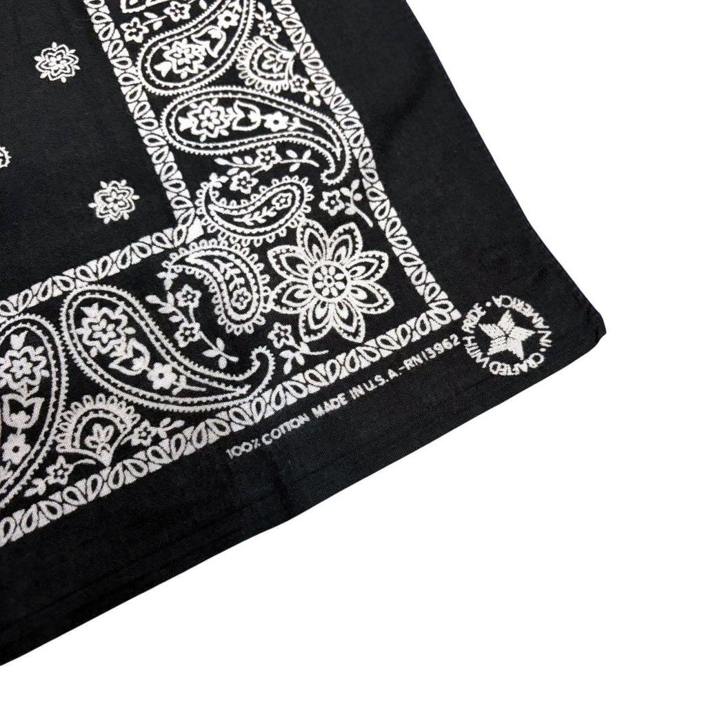 Used 80s Vintage Paisley Pattern Cotton Bandana Black RN13962 80s Vintage Made in USA Vintage American Made