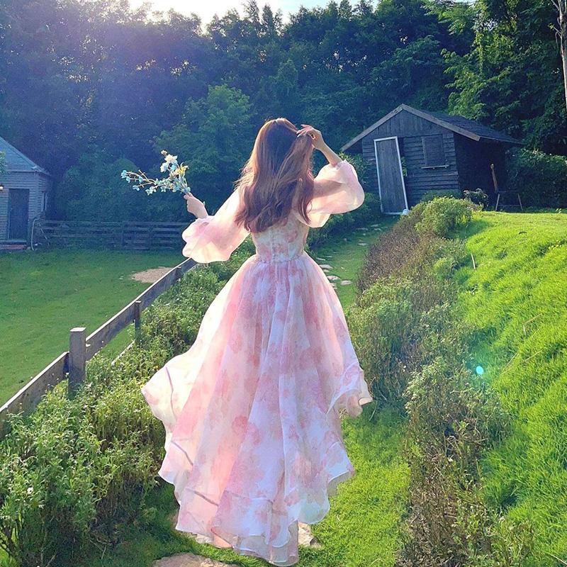 Women's Summer Design Cute Fresh Dress Elegant and Beautiful Bubble Sleeve Square Neck Fairy Dresses