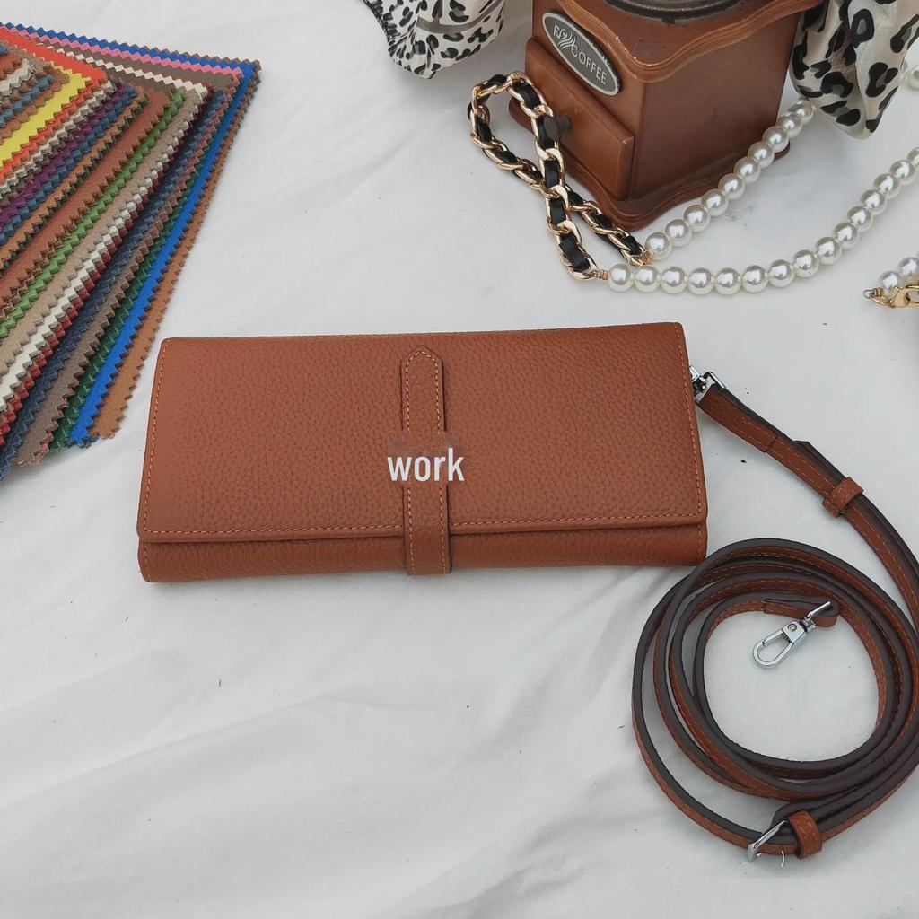 Litchi Grain Cowhide Women's Long Wallet: Large Capacity, Fashionable, Versatile Two-Fold Handbag