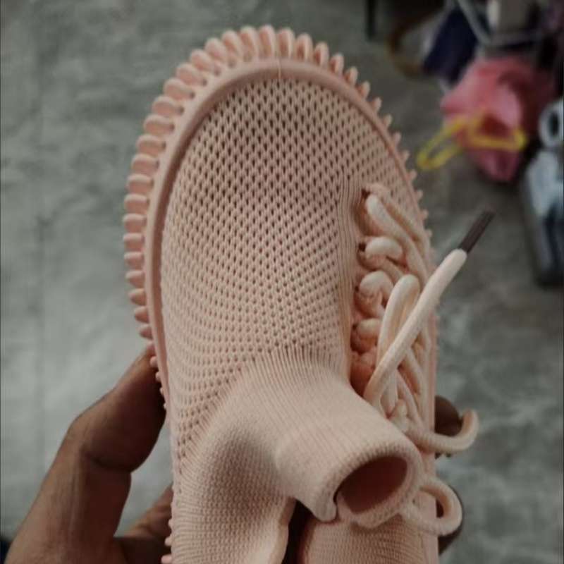 

2025 весна и лето детские студенческие туфли для девочек и мальчиков спортивная обувь сетчатые дышащие одинарные туфли тренд зарубежный стиль летящая тканая обувь 32 inner length 20cm розовый