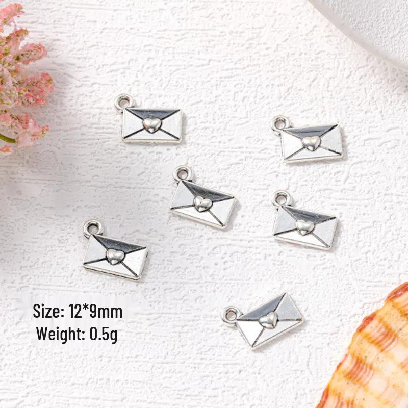 

Мини-канцелярский набор с выпускной шапочкой: Книга, Линейка, Подставка для ручек, Подвеска из сплава - DIY Ювелирные аксессуары.