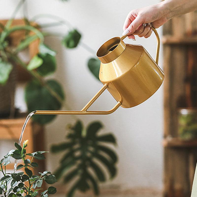 2024 New 304 Stainless Steel Long Mouth Watering Pot for Household Use 1.6L Electroplated Gold Sprinkler with Large Capacity