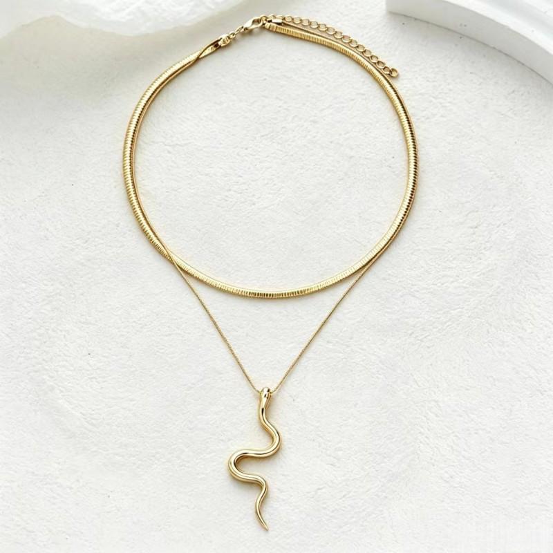 Double Layer Metal Vintage Snake Pendant Necklace Women Fashionable Minimalist Bone Chain