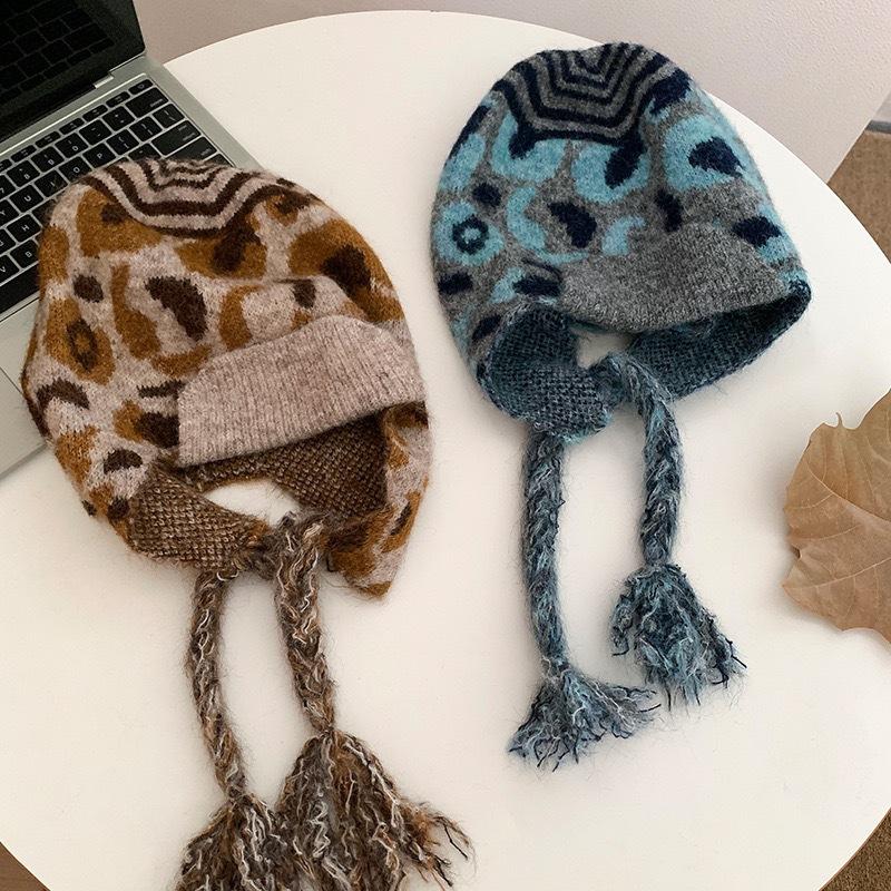 

Cashmere knitted hat women s autumn and winter new leopard print twist braid wool hat women s retro cold-proof ear protection Lei Feng hat M（56-58cm） хакі