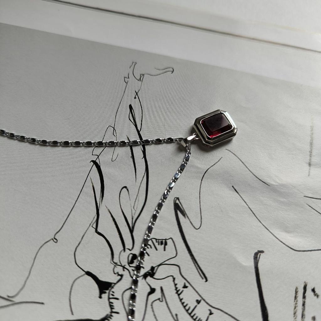 Серебряная подвеска с гранатом 3.063ct (2181477)