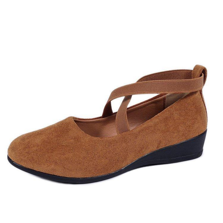 Spring and summer black matte crossheeled single shoes, comfortable softsoled shallowmouth women's shoes, commuting versatile ma