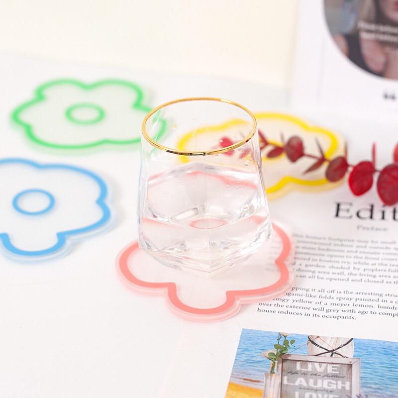 Klarer Acryl-Untersetzer, rutschfeste Tassenunterlage, unregelmäßige Blumenform, wärmeisolierte Unterlage, Tischset, Café-Dekor, Küchenbechermatten