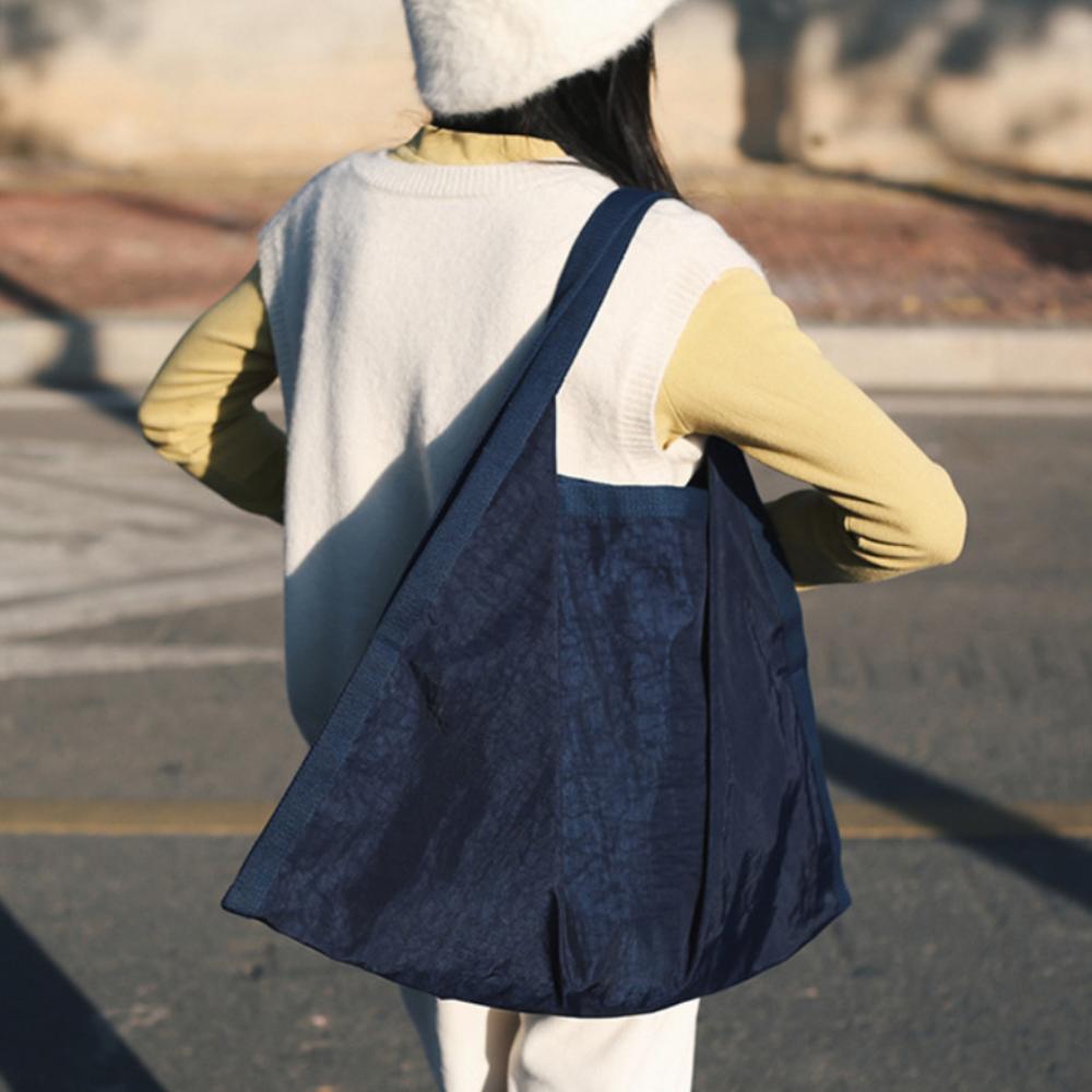 

Solid Color Versatile Tote Bag Nylon Large Capacity Student Bag Trendy Fashion Shoulder Bag зелёный