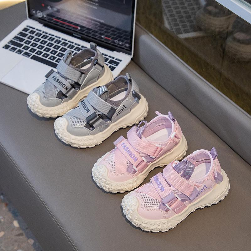 Baotou breathable sandals summer 2025 new children's soft-soled fashion net shoes boys and girls sports and leisure shoes