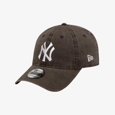 New Era New York Yankees Pigment Unstructured Ballcap Brown