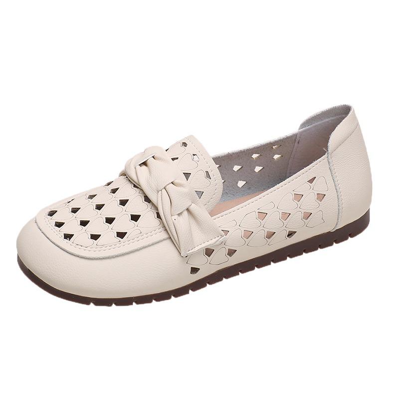 Soft Leather Flat-soled Hole Shoes, New In the Summer of 2025, One-pedal Soft-soled Lazy Hollow Breathable Women's Shoes Sandals