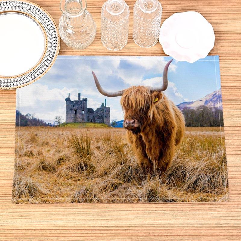 Highland Cow Placemat Cotton Linen Fabric Table Mats Family Dinner Tableware Kitchen Size 30X45cmTable Mat