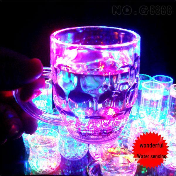 LED Color-Changing Skull Cup: Water-Sensing, Flashing Ghost Design, Luminous Party Beer Mug