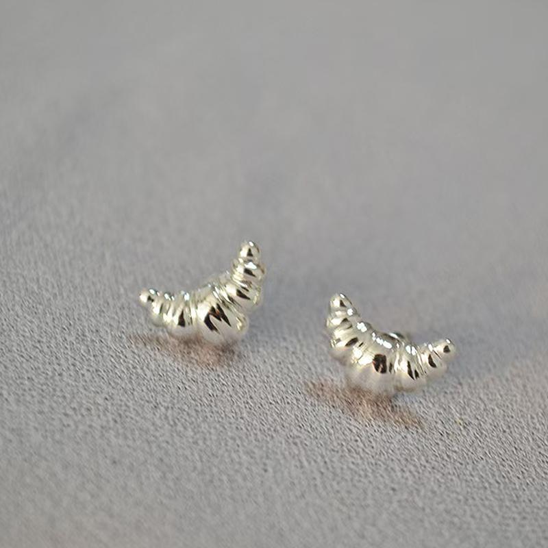 Mini Croissant Stud Earrings For Women Cute Bread Earrings Classic Fine Jewelry Gift