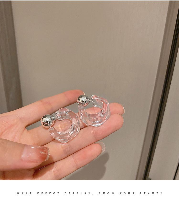 Simple C-shaped earrings, stud earrings, trendy, sweet and cool, exquisite, personalized design earrings, earrings.