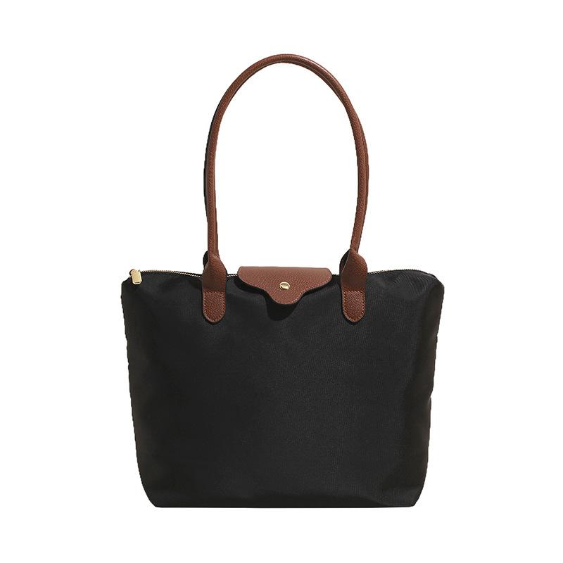 

Stylish, simple, contrasting colors, large-capacity nylon butote bag, women s casual versatile and light commuter shoulder bag