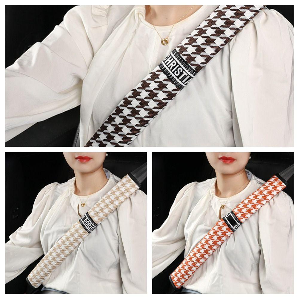 

Чехол на ремень безопасности автомобиля в черно-белую клетку, накладки на плечи ремня безопасности для стайлинга автомобиля, модификация автомобиля