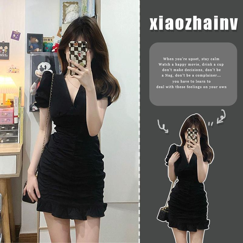 Black v-neck bubble sleeve dress women's summer niche design fishtail skirt Korean style