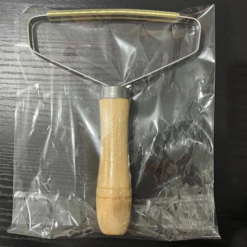 Wooden Handle Lint Remover & De-Fuzzer - Pure Copper Manual Clothes Shaver