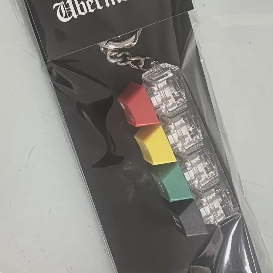 

Gd Брелок для ключей с колпачком Gd G-dragon Wevermensh