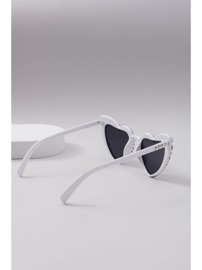 Heart-Shaped Rhinestone Sunglasses: Cute Pointed Diamond Handmade Design for Women