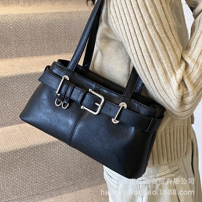 Large-capacity bag women's autumn and winter retro versatile 2025 new casual shoulder underarm bag niche design commuter bag