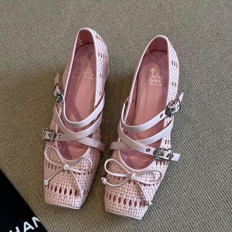 Square head woven hollow thick heel shoes women's shoes versatile belt buckle bag head sandals fashion sandals women's summer models