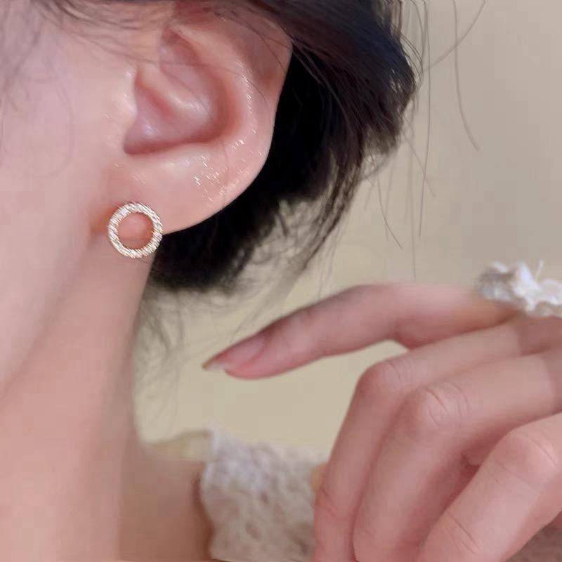 New Delicate Small Circle Stud Earrings Women Gold Color Crystal Minimalist Korean Party Summer Fashion Jewelry Accessories Gift