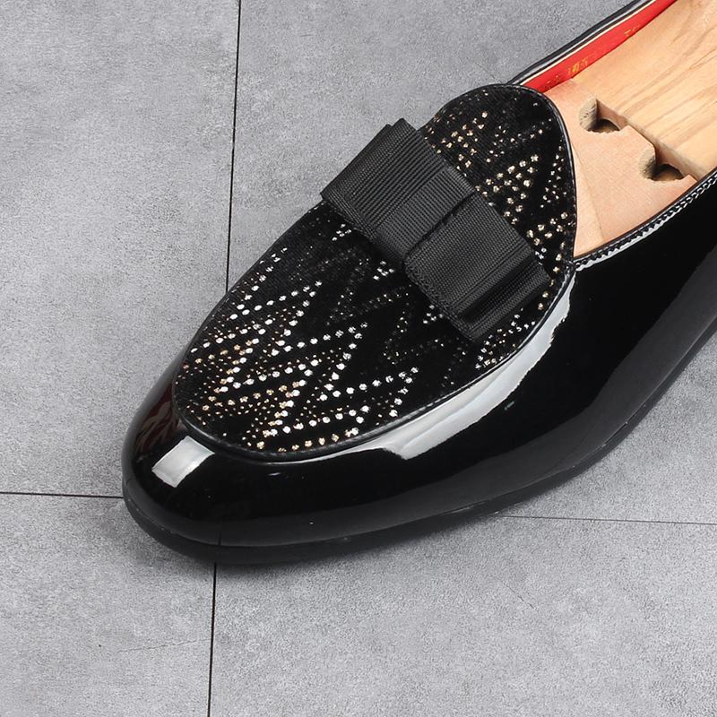 Designer Men Black Bowtie Patent Leather Slip On Casual Shoes Gentleman Formal Wedding Dress Homecoming Footwear Zapatos Hombre