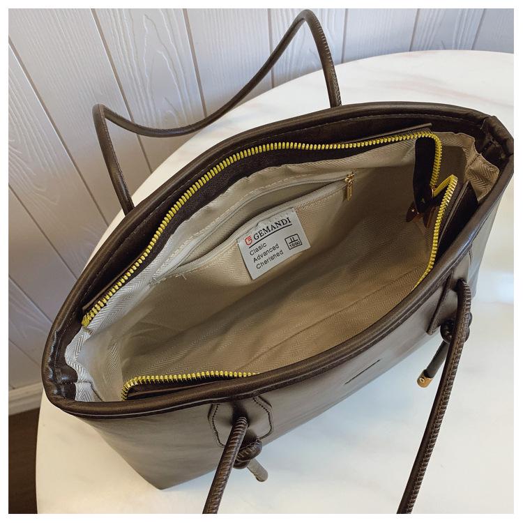 Large Capacity Retro Tote Bag - Women's 2025 Spring/Autumn Fashion Commuter Handbag