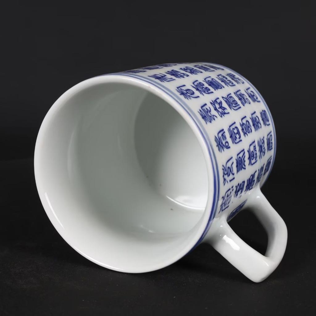 Chinese Ceramic Mug With Lid Handle Teacups Jingdezhen Blue And White Porcelain Milk Coffee Mug Colleagues To Friends Gifts