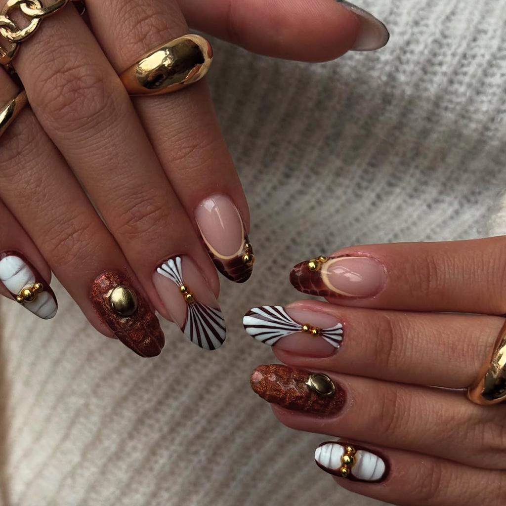 24-piece oval-shaped press-on nails in autumn and winter, ins-style coffee color with crocodile pattern