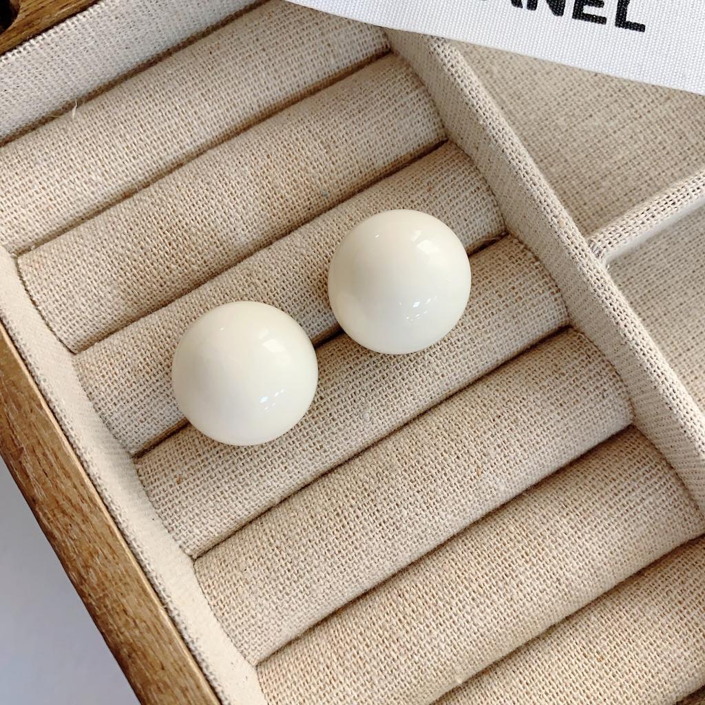 Dopamine Small Fresh Candy Ball Stud Earrings Women'S Summer Temperament Commuter Earrings Senior Sense Earrings