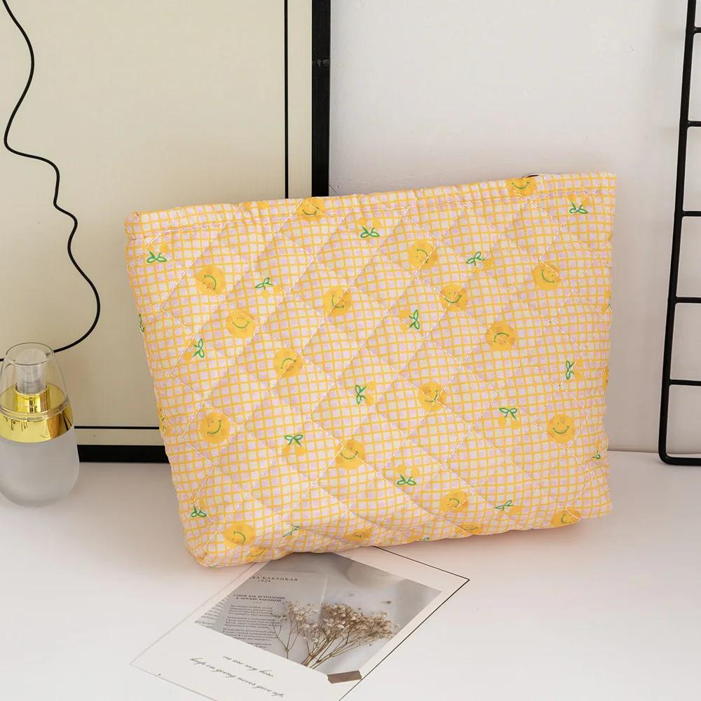 Girl Korean Style Large Capacity Cosmetic Bag Checkered Floral Cartoon Makeup Bags Women Clutch Bag Travel Cosmetic Organizer