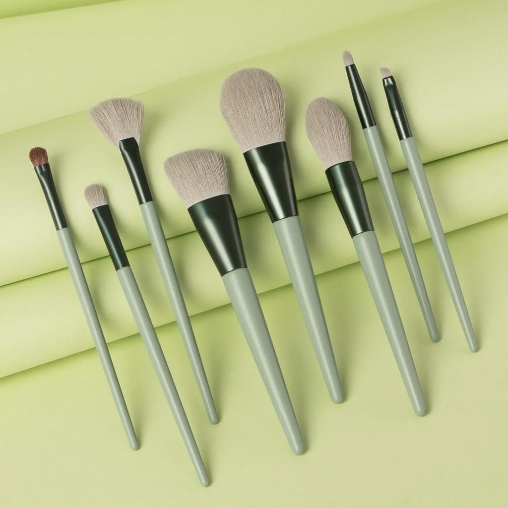 Nongying 8-Piece Animal Hair Makeup Brush Set with Storage Bucket for Beginners