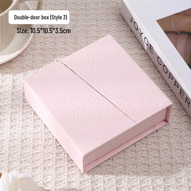 Magnetic Clamshell Jewelry Box for Rings, Earrings, Pendants, and Bracelets