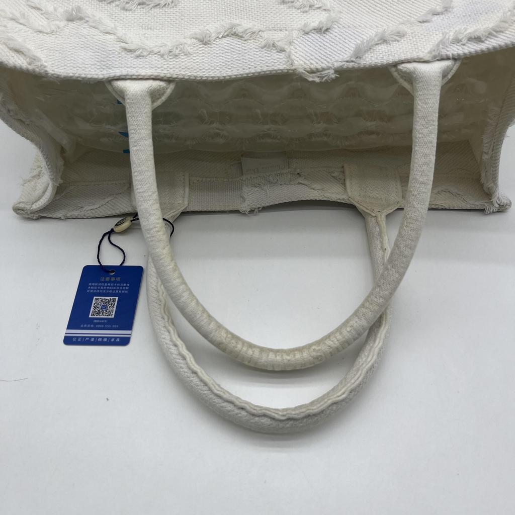 [Pre-Owned] Book Tote Camouflage Embroidered Canvas Tote Bag - Very Good #JDC58P