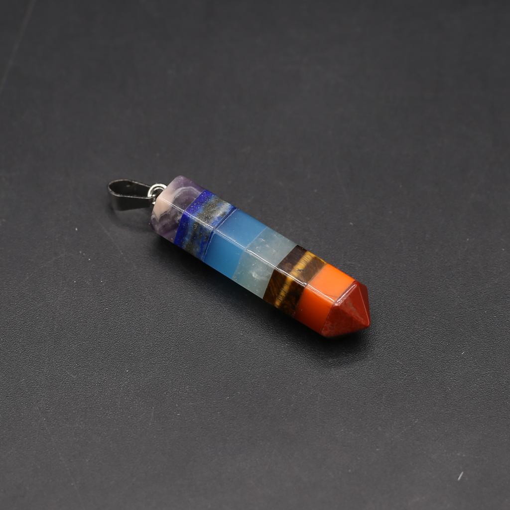 1 Stück, Reiki Heilung Sieben Chakra Stein Anhänger, Stilvolle handgefertigte sechseckige Prisma Naturstein Edelstein Anhänger für Schmuckherstellung DIY Zubehör Handwerk