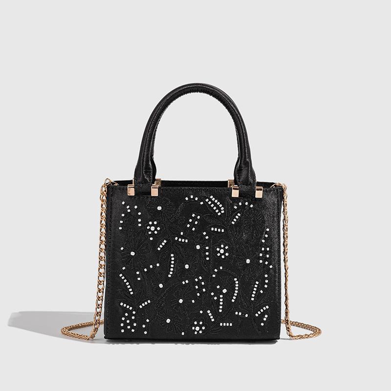 NEW Embroidered Shoulder Bag Elegant Handbag Retro Small Square Bag Wedding Party Luxury Designer Women Evening Clutch