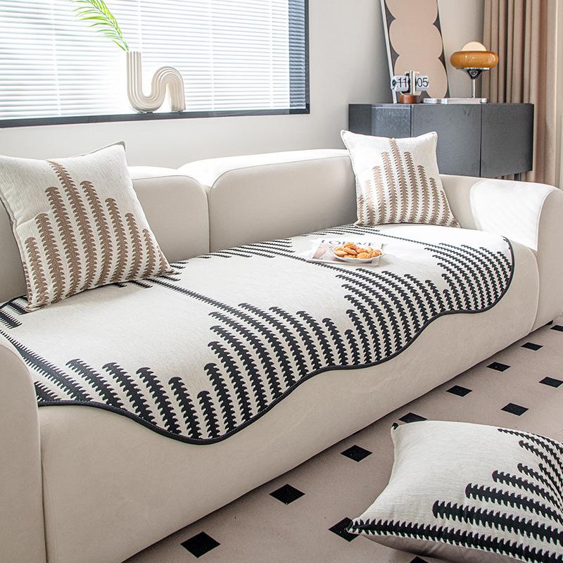 Chenille Irregular Shaped Sofa Cushion Four Seasons Universal Non-Slip Anti-Scratching Straight Row Sofa Towel Cover Cloth