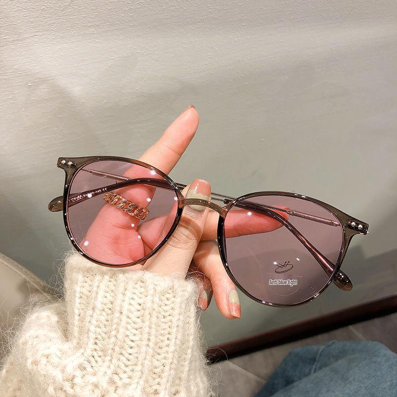 Women's Photosensitive Myopia Glasses: Stylish Korean Frames, Tea-Colored Lenses, Prescription-Friendly, Perfect for Bare-Faced Looks, Trending Now!