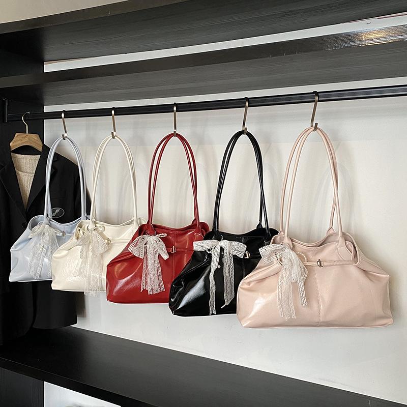 Spring and Summer Foreign Style Large-capacity Soft Leather Bag Women's 2025 New Casual Commuting Shoulder Bag Fashionable Portable Tote Bag