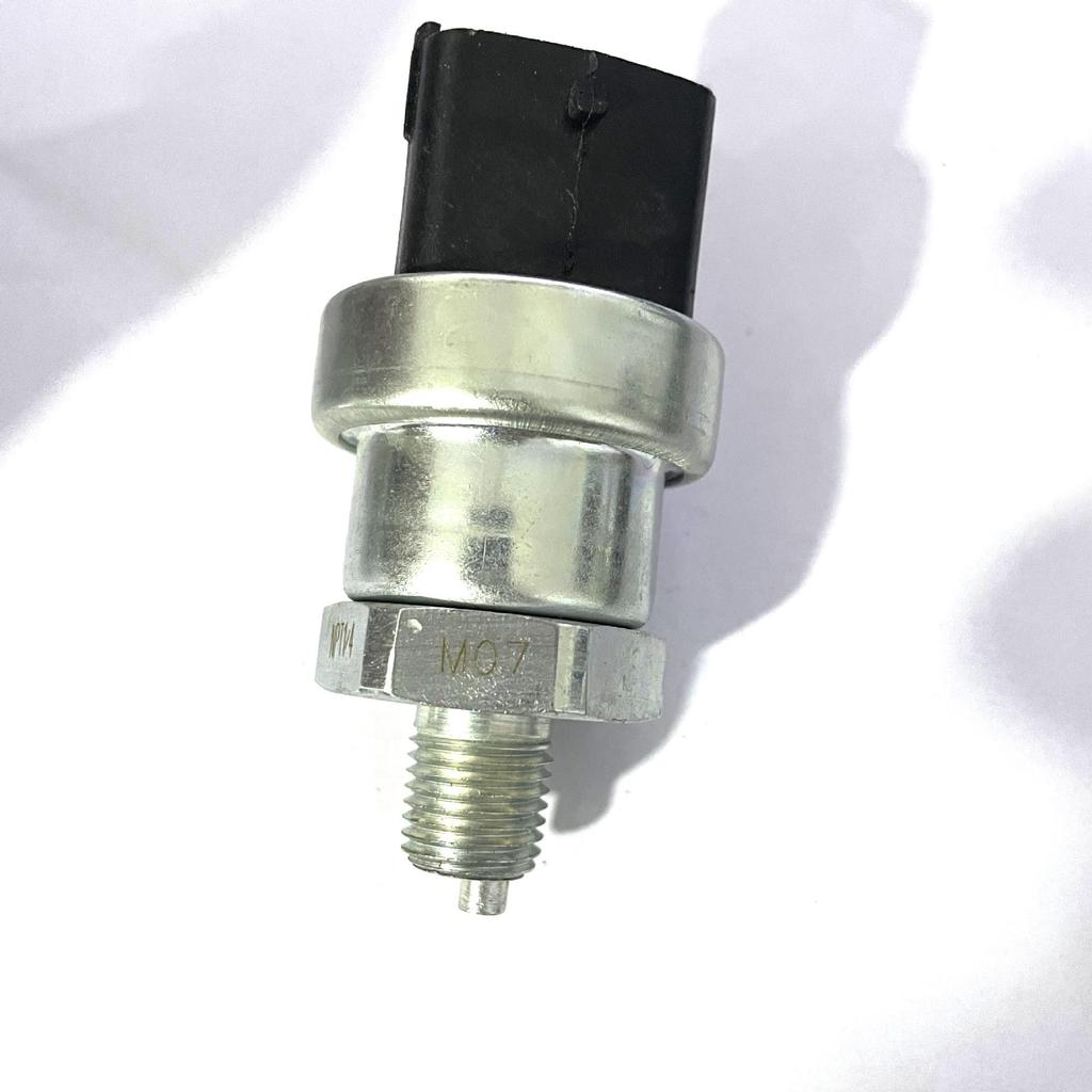 Oil Pressure Sensor Plug for Hansheng Yutong Yucai Diesel L4700-38231G0