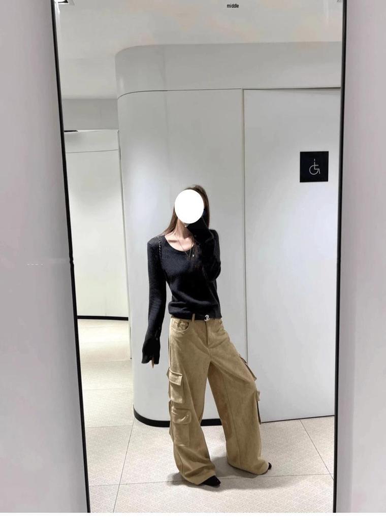 Korean Style V-neck Soft Fluffy Long-Sleeve Knit Sweater for Autumn/Winter Women's Slim Fit.